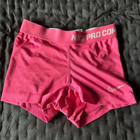 nike pro shorts hot pink